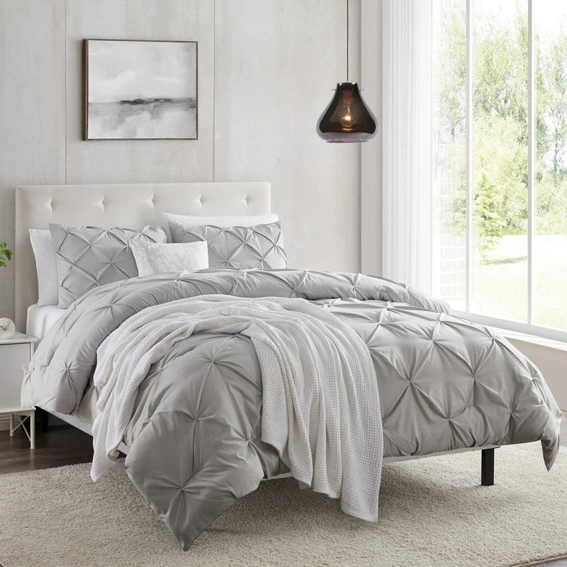 Pintuck Comforter Light Grey