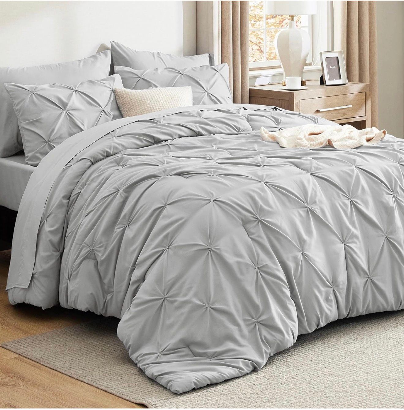 Comforter - Pintuck - Light Grey