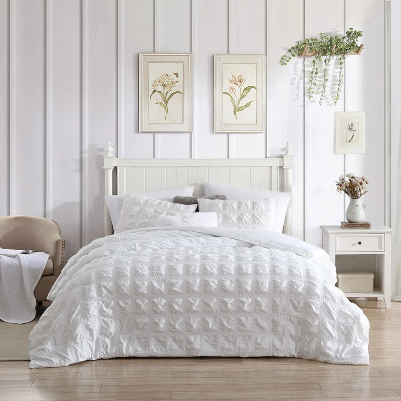 Seersucker Comforter - White