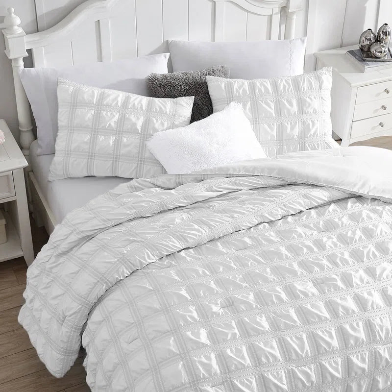 Seersucker Comforter - White